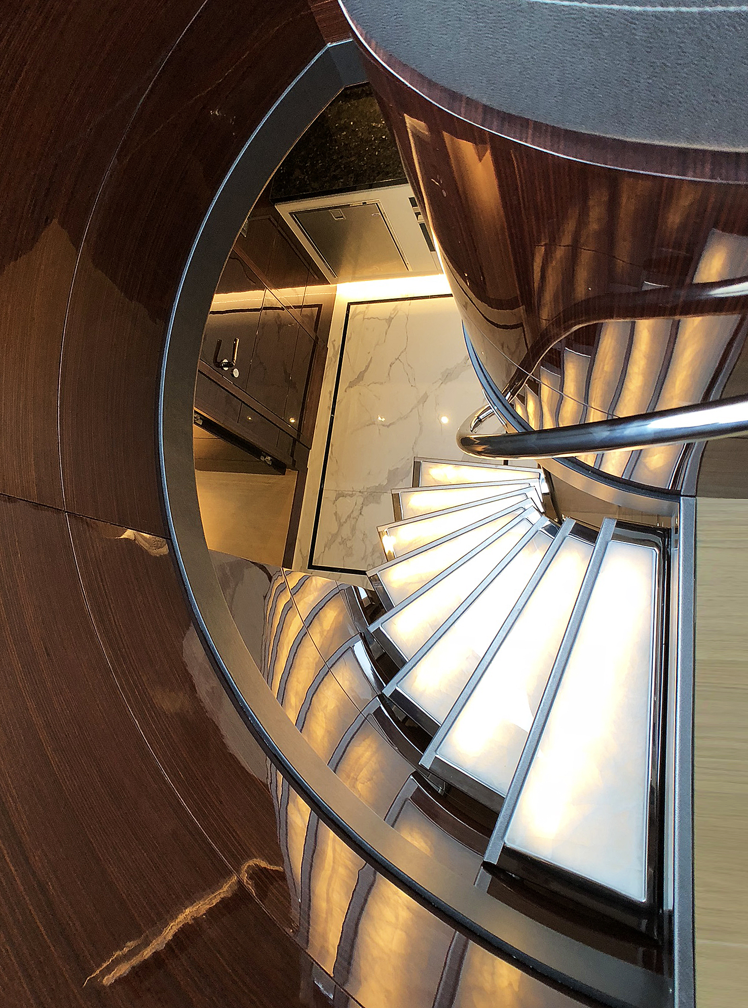 九舫企業有限公司 | 專業遊艇零配件